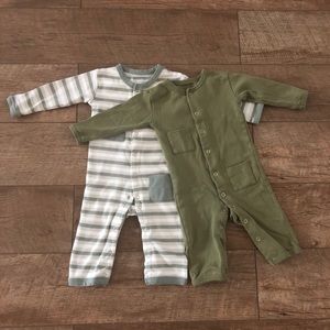 L’ovedbaby organic bodysuits
